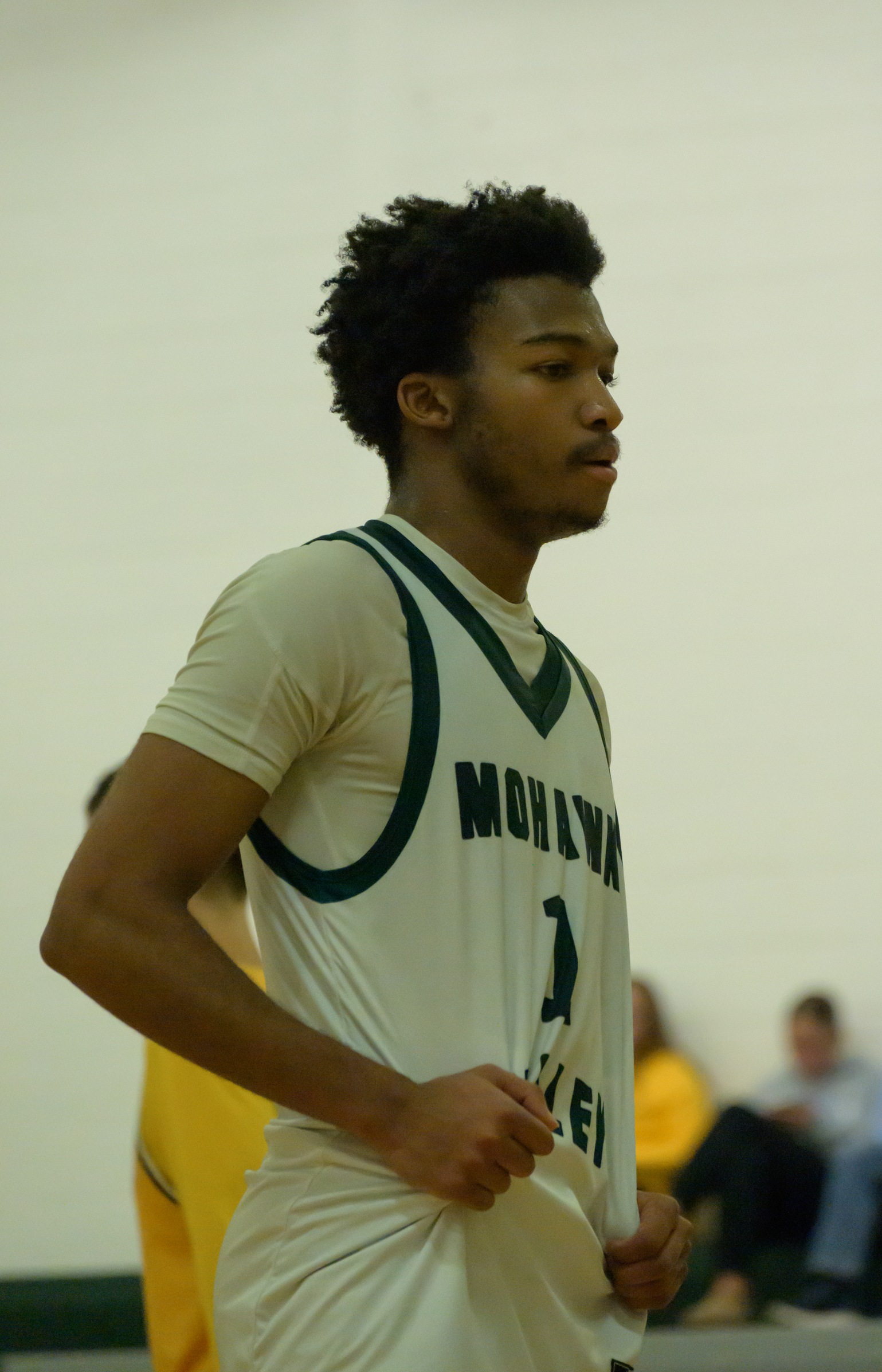 #1 Mohawk Valley Rolls Past North Country, 82–62, Behind Cummings’ 23 and Childs’ 20